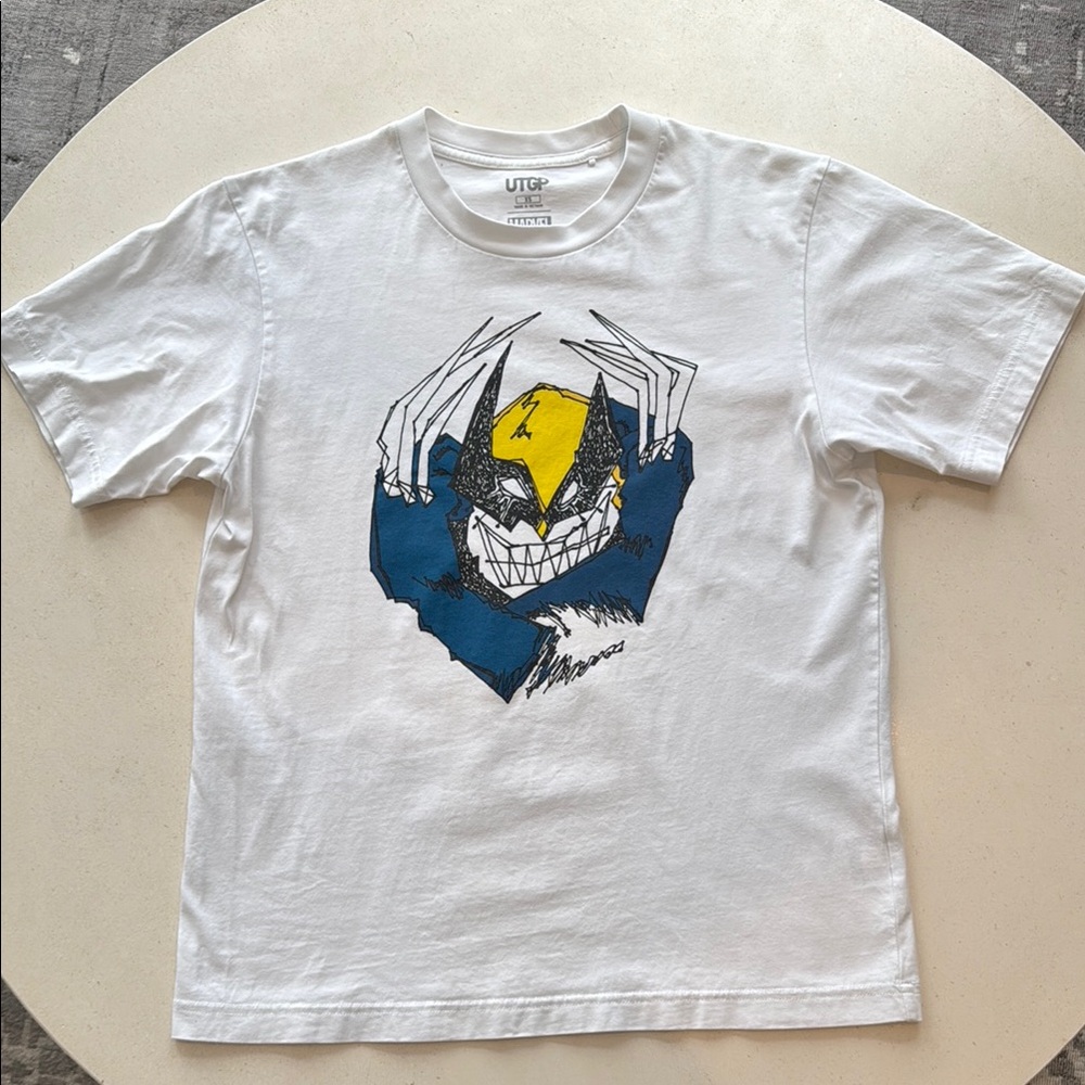 Uniqlo MARVEL White Graphic T-Shirt